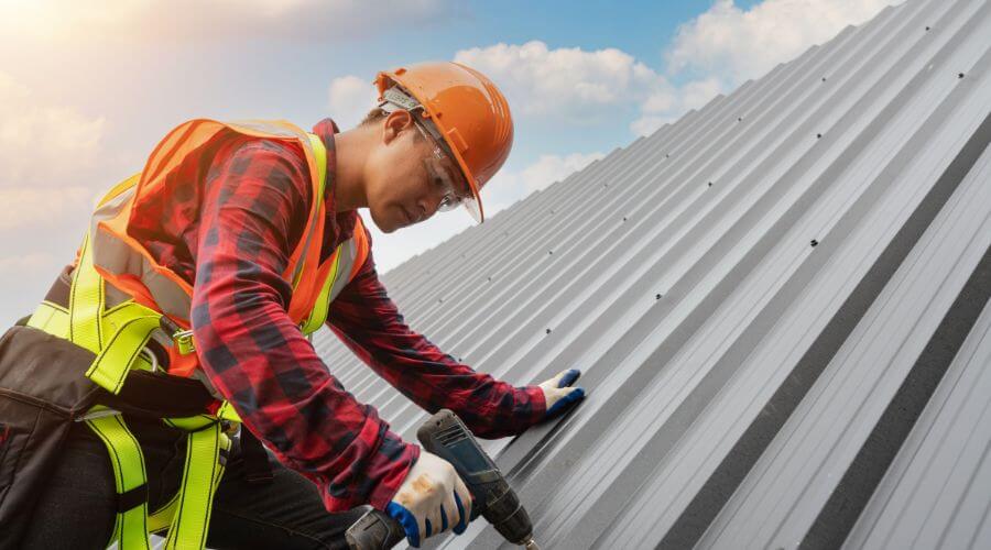 Professional gutter cleaning in Claunch, NM
